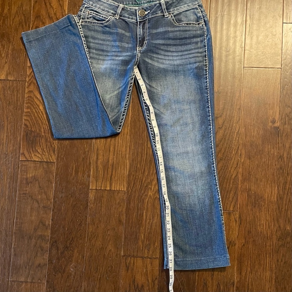 Wrangler Embroidered Rodeo Western Boot Cut Denim Jeans - Picture 6 of 9